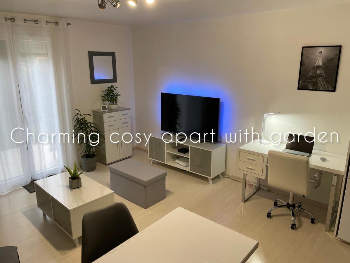 Appartement Charming Cosy Apart With Garden Free Parking à Claye-Souilly Extérieur photo